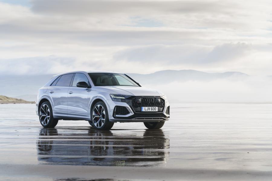  Audi RS Q8 2020 года  (UK) (фото 1 из 40)